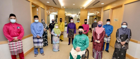 ISI RUMAH PETUGAS BARISAN HADAPAN NEGARA TERIMA KIT PENJAGAAN KESIHATAN DIRI PENCEGAHAN CO...